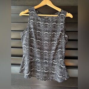 Ali & Kris Women's Sleeveless Peplum Blouse Black White faux lace pattern Med